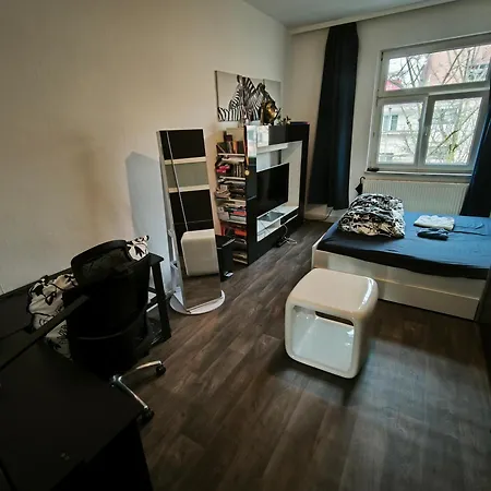 Nearwoehrderseaandstation Гостевой дом Нюрнберг